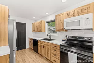 1081 E 98th St, Grant, MI 49327 - Photo 9