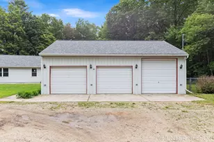 1081 E 98th St, Grant, MI 49327 - Photo 3