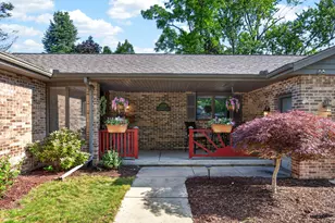1329 Margaret Pl, Saint Joseph, MI 49085 - Photo 3
