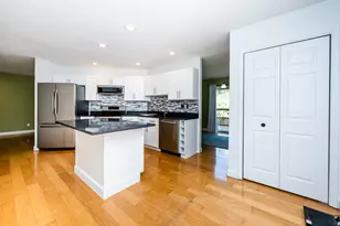 509 Granada Ave, Saint Joseph, MI 49085 - Photo 9