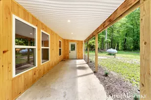 8938 Mackinaw Trail Dr, Howard City, MI 49329 - Photo 3