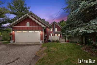 273 W Division Street NE, Rockford, MI 49341 - Photo 57
