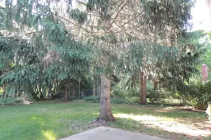 2098 Yorktown Dr, Ann Arbor, MI 48105 - Photo 17