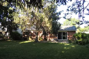 2098 Yorktown Dr, Ann Arbor, MI 48105 - Photo 19