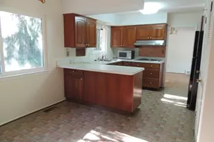 2098 Yorktown Dr, Ann Arbor, MI 48105 - Photo 7