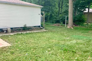 737 St Joseph St, Adrian, MI 49221 - Photo 33