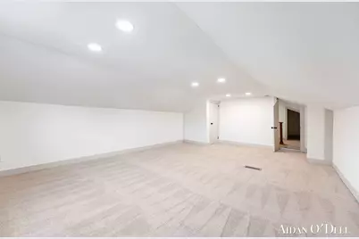 1050 Broadway Avenue NW, Grand Rapids, MI 49504 - Photo 23