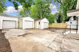 1050 Broadway Ave NW, Grand Rapids, MI 49504 - Photo 29
