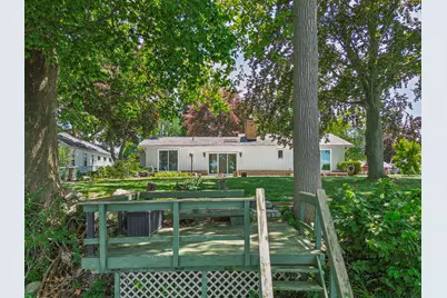 303 E Huron River Drive, Belleville, MI 48111 - Photo 9