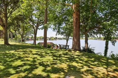 303 E Huron River Drive, Belleville, MI 48111 - Photo 15