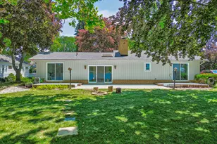 303 E Huron River Dr, Belleville, MI 48111 - Photo 9