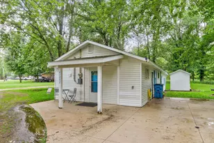 47202 N Sunset Cir, Bloomingdale, MI 49026 - Photo 3