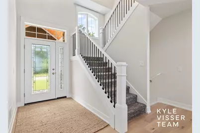 69 Lakeside Drive SE, Grand Rapids, MI 49506 - Photo 3