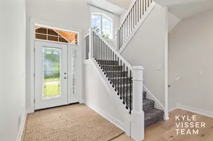 69 Lakeside Dr SE, Grand Rapids, MI 49506 - Photo 3