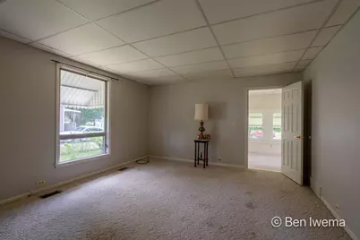 3710 Oriole Avenue SW, Wyoming, MI 49509 - Photo 9