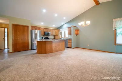 1946 Lakeview Drive, Zeeland, MI 49464 - Photo 29