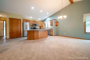 1946 Lakeview Dr, Zeeland, MI 49464 - Photo 29