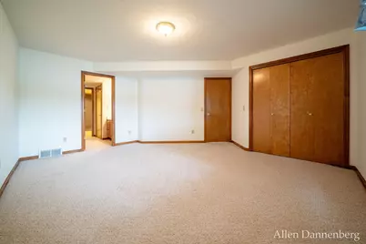 1946 Lakeview Drive, Zeeland, MI 49464 - Photo 39