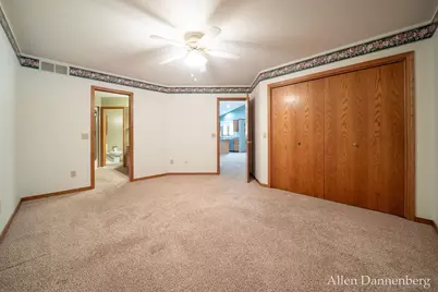 1946 Lakeview Drive, Zeeland, MI 49464 - Photo 25