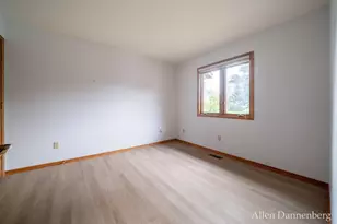 1946 Lakeview Dr, Zeeland, MI 49464 - Photo 31