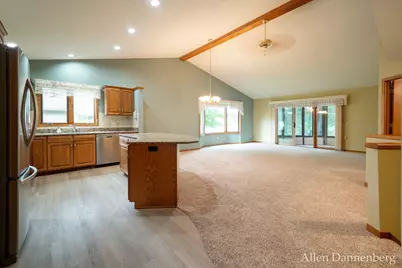 1946 Lakeview Drive, Zeeland, MI 49464 - Photo 7