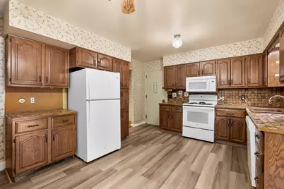 709 Brookside Drive, Otsego, MI 49078 - Photo 5