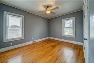 27 E Milton, Hazel Park, MI 48030 - Photo 3