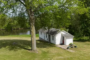 810 S Constantine St, Three Rivers, MI 49093 - Photo 1