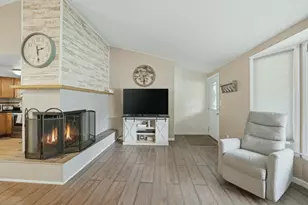 325 N 145th Ave, Holland, MI 49424 - Photo 5