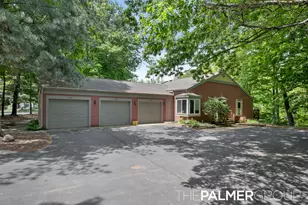 2247 Whisper Cove Dr SE, Kentwood, MI 49508 - Photo 5