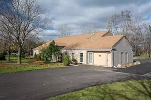 2247 Whisper Cove Dr SE, Kentwood, MI 49508 - Photo 37