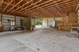10260 N Ferris Rd, Riverdale, MI 48877 - Photo 27