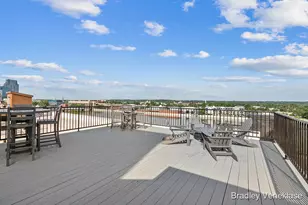 940 Monroe Ave NW, Grand Rapids, MI 49503 - Photo 21