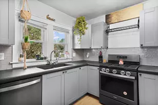 924 Spencer St NE, Grand Rapids, MI 49505 - Photo 7
