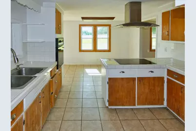 4534 E Britain Avenue, Benton Harbor, MI 49022 - Photo 5