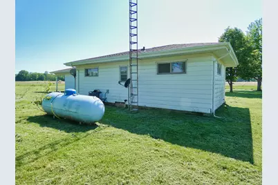 4534 E Britain Avenue, Benton Harbor, MI 49022 - Photo 23