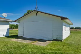 4534 E Britain Ave, Benton Harbor, MI 49022 - Photo 3