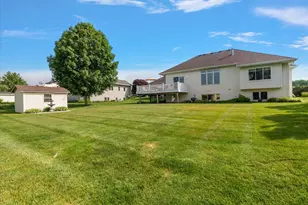 8259 Golfside Dr, Jenison, MI 49428 - Photo 9