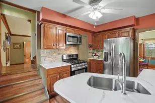 560 State St, Holland, MI 49423 - Photo 11