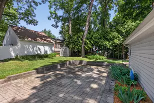 732 Lawrence St, Jackson, MI 49203 - Photo 35