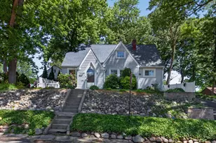 732 Lawrence St, Jackson, MI 49203 - Photo 1