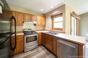 624 S 160th Ave, Holland, MI 49423 - Photo 13