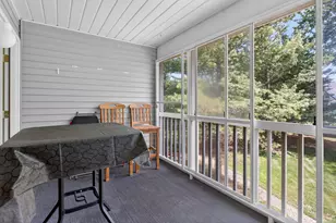 864 W Barrington Cir, Jackson, MI 49203 - Photo 23