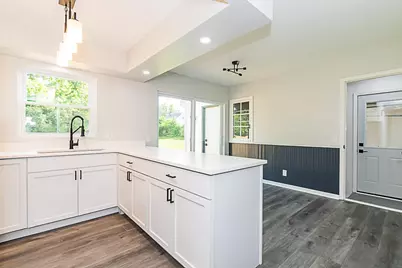1822 W Centre Avenue, Portage, MI 49024 - Photo 9