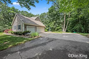 5395 Double Eagle Dr NE, Comstock Park, MI 49321 - Photo 3