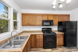 3241 Buchanan Ave SW, Grand Rapids, MI 49548 - Photo 7