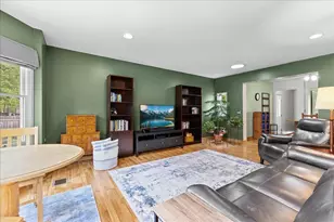 681 Archwood Dr, Ann Arbor, MI 48103 - Photo 3