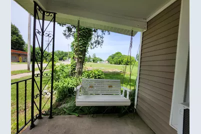 205 S Columbia Avenue, Scottville, MI 49454 - Photo 11