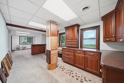 1716 Wildwood Avenue, Jackson, MI 49202 - Photo 7