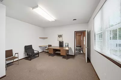 1716 Wildwood Avenue, Jackson, MI 49202 - Photo 23